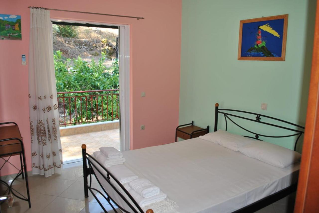 Hotel Monika Lefkada Tsoukaládhes Exterior foto