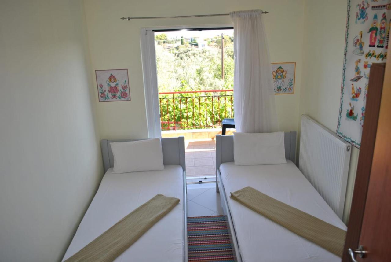 Hotel Monika Lefkada Tsoukaládhes Exterior foto
