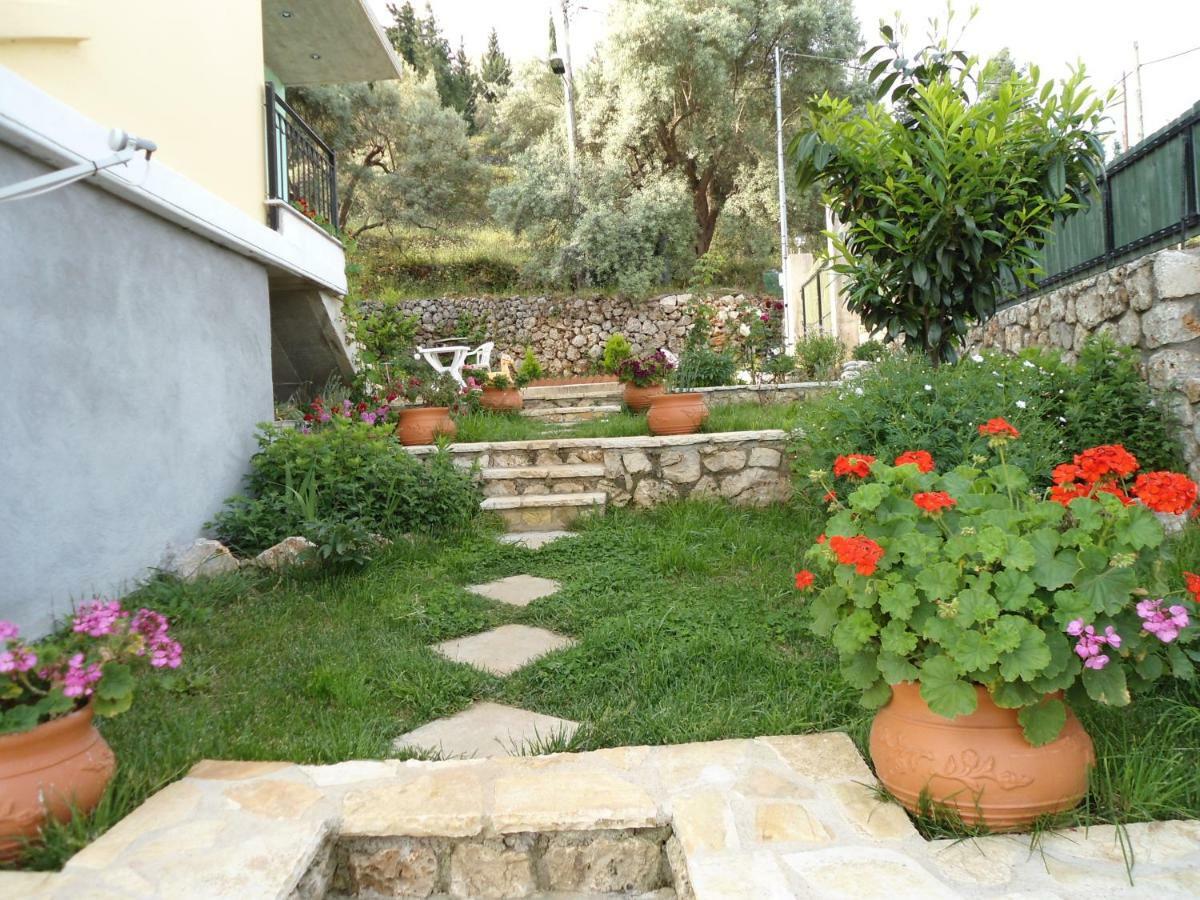 Hotel Monika Lefkada Tsoukaládhes Exterior foto
